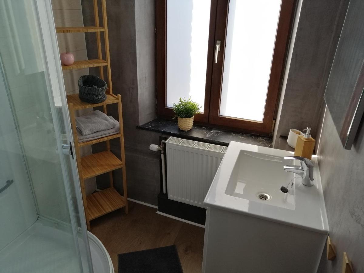 Studio 2 Pers Tourisme Et Business Namur Ngoại thất bức ảnh